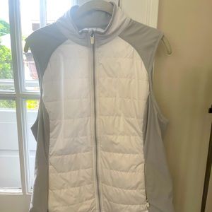 zeroRestriction The Tess Vest in white (sz large)